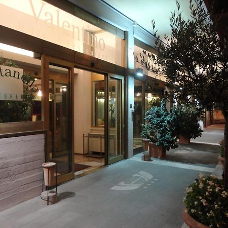 Hotel Valentino Терни Экстерьер фото