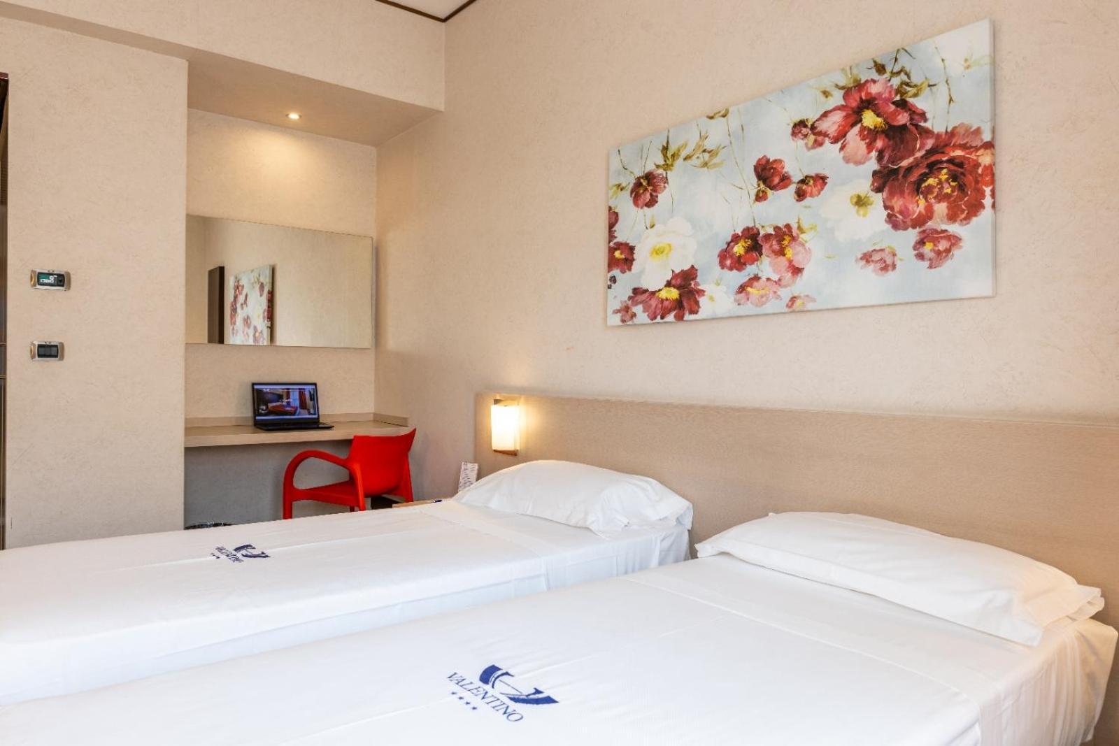 Hotel Valentino Терни Экстерьер фото