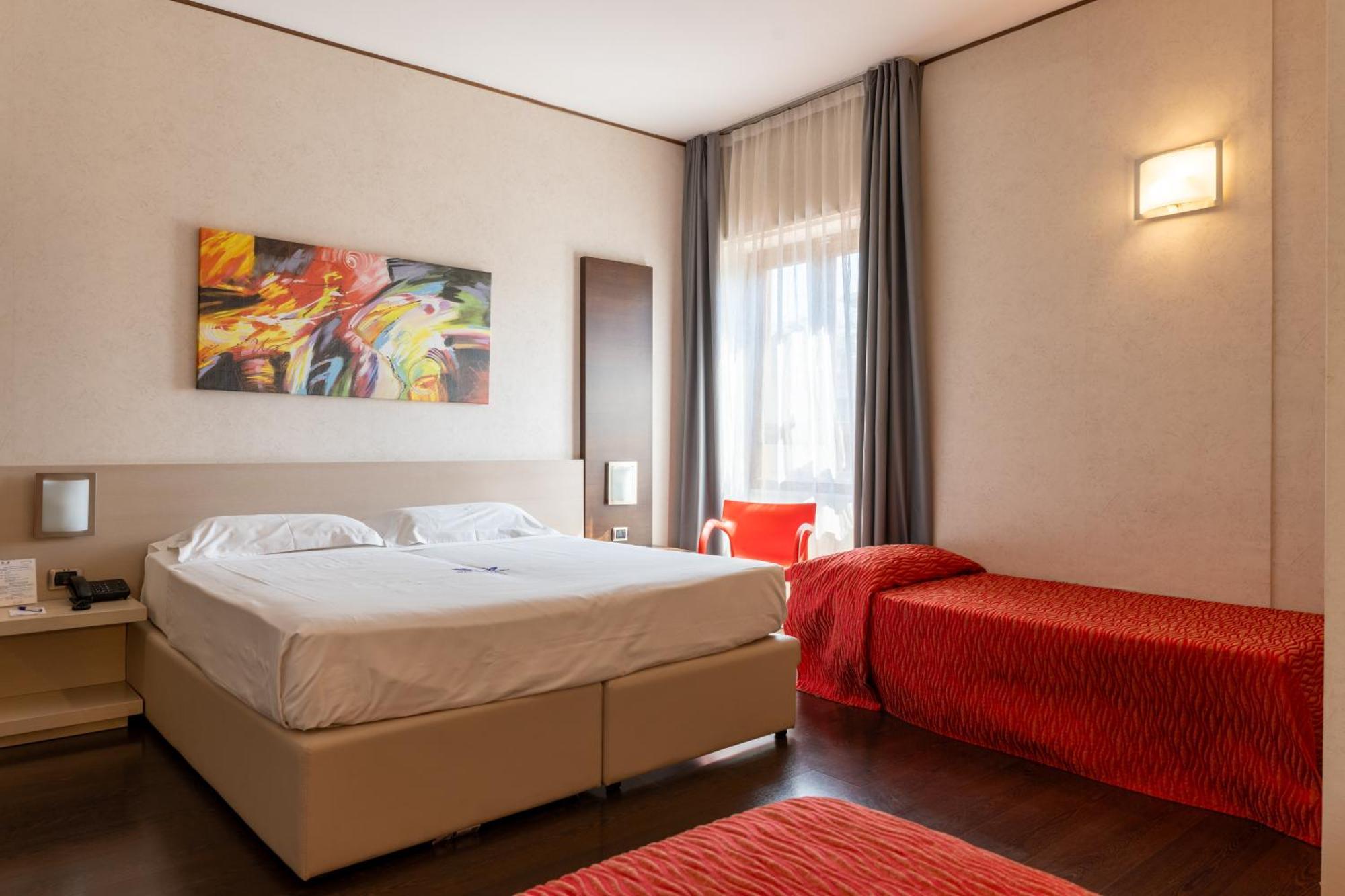 Hotel Valentino Терни Экстерьер фото